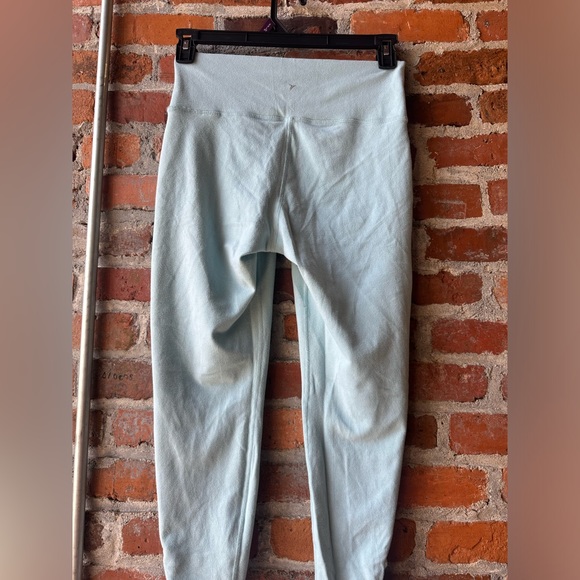 Old Navy Active Wear tank top and leggings bundle size, xl and large - Picture 8 of 9